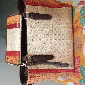 Women's Autumn Faux Gator Tote& Matching Wallet
